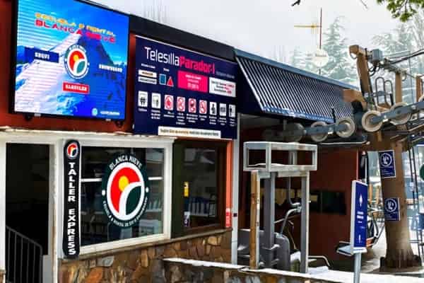 Blanca Nieve ski and snowboard - school and rental