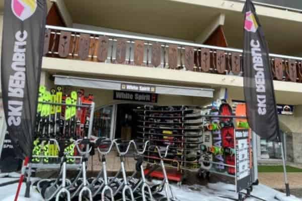 Ski Republic Centre Station White Spirit