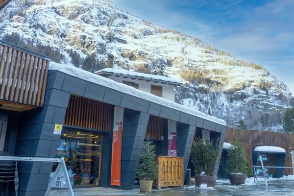 4810 Rental- ski hire